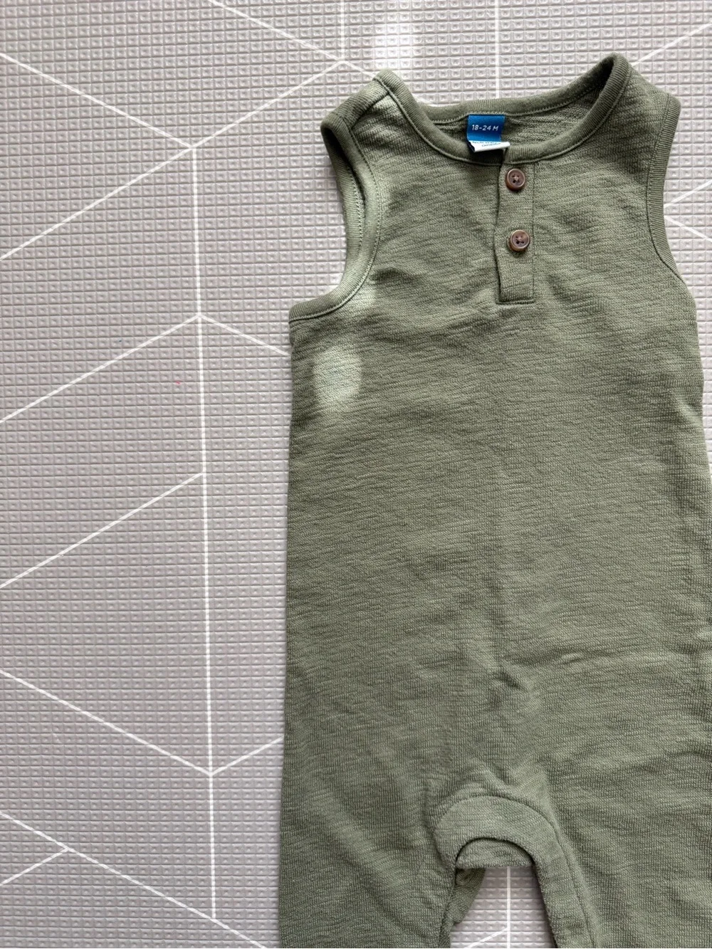 Old Navy|Baby gender neutral Olive Green kids Sleeveless knit jumpsuit•••18-24M